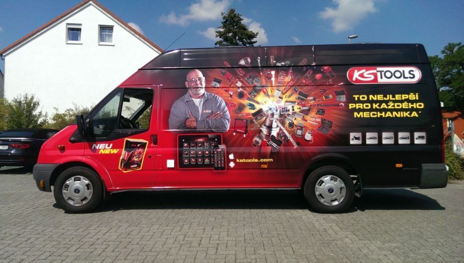 Fahrzeugbeschriftung und Fahrzeugbeklebung in Heusenstamm - Logoform Werbetechnik GmbH