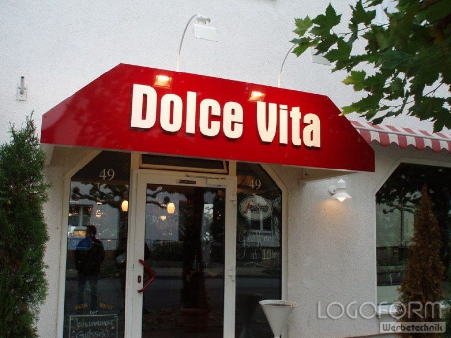 Beschriftung von Werbeschildern und Firmenschildern - Logoform Werbetecnhnik GmbH Heusenstamm