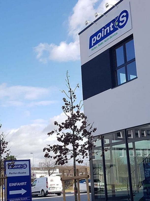 Firmenschilder vom Meisterbetrieb für Werbetechnik - Logoform Werbetechnik GmbH in Heusenstamm