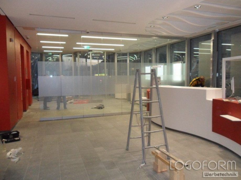 Sicherheitsfolie zur nachträglichen Ausrüstung von Glasflächen - Logoform Werbetechnik GmbH Heusenstamm