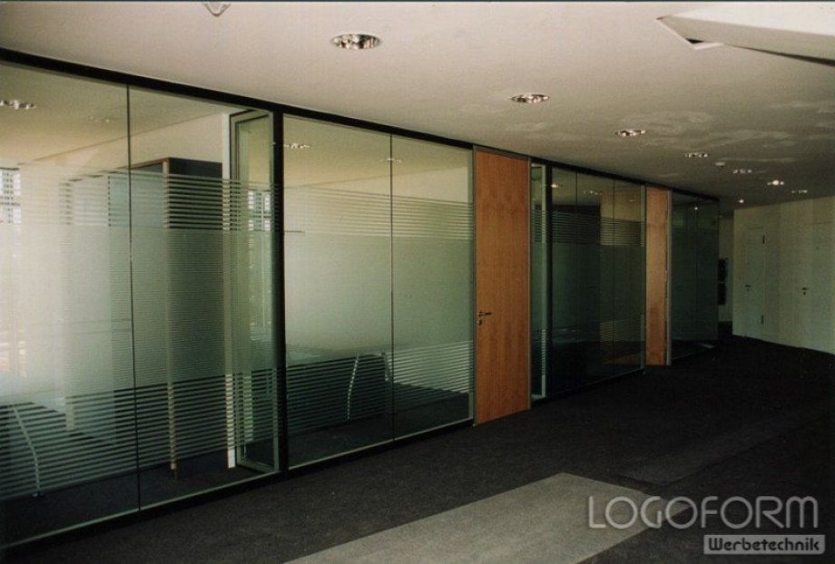 Sicherheitsfolie zur nachträglichen Ausrüstung von Glasflächen - Logoform Werbetechnik GmbH Heusenstamm