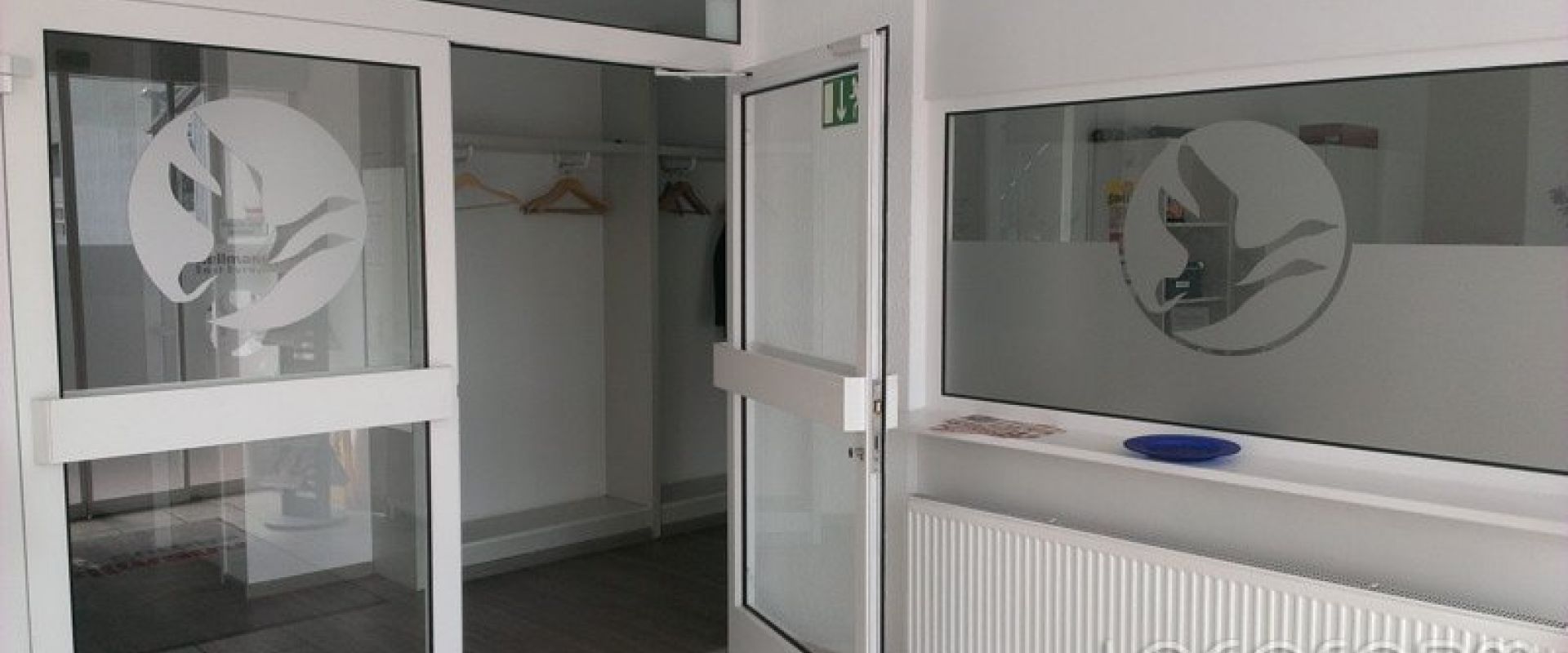 Glasdekorfolie - Sichtschutzfolie - Sonnenschutzfolie - UV-Schutzfolie individuell gestaltet von Logoform Werbetechnik GmbH in Heusenstamm 